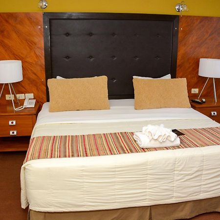 Leclub Resort Hotel Encarnación Buitenkant foto